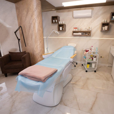 Slider image (7) Phoenix Medical Center